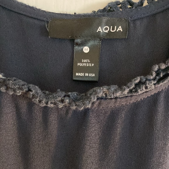 Aqua M navy blue tank top with scallop neckline. EUC from Bloomingdale’s - Picture 2 of 4